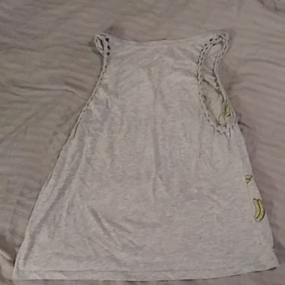 LIVE, LOVE, DREAM🍌 'On Vacay'🍌 Banana Tank 🍌 - Picture 5 of 5